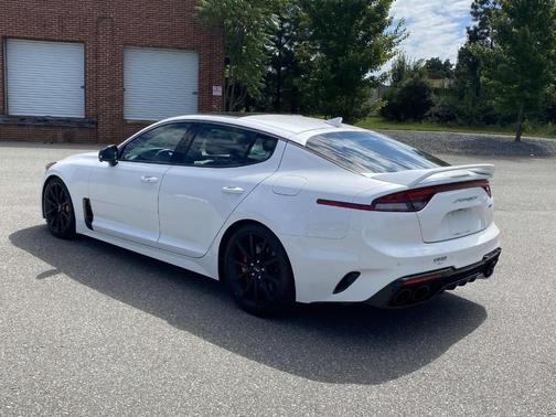 2022 Kia Stinger GT2