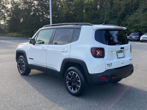 2023 Jeep Renegade Trailhawk