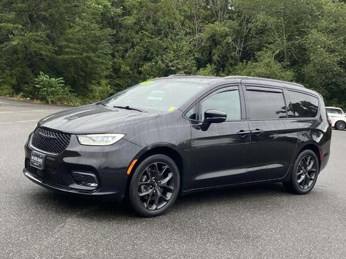 2021 Chrysler Pacifica Touring-L