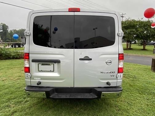 2020 Nissan NV Passenger NV3500 HD SV V6/SV V8