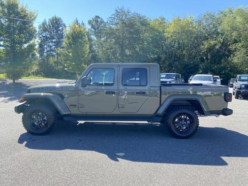 2025 Jeep Gladiator Sport