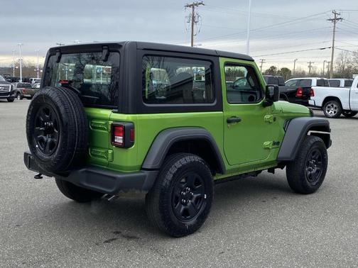 2025 Jeep Wrangler Sport
