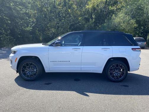 2025 Jeep Grand Cherokee Summit