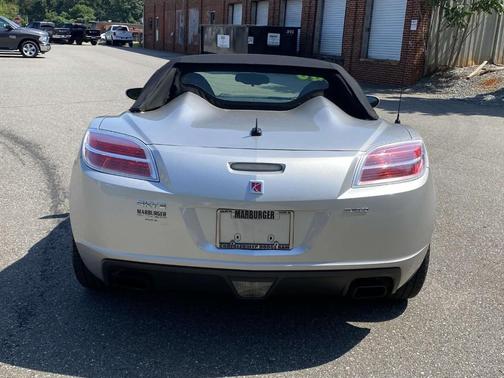 2008 Saturn Sky Red Line
