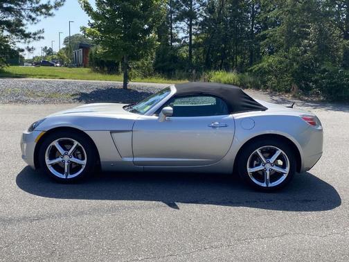 2008 Saturn Sky Red Line