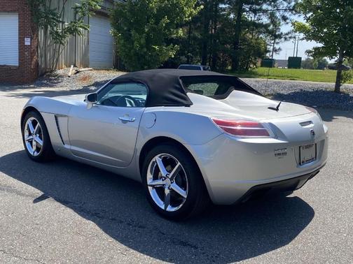 2008 Saturn Sky Red Line