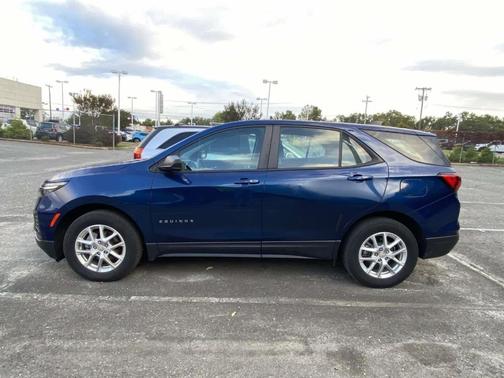 2022 Chevrolet Equinox LS