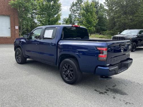 2023 Nissan Frontier SV