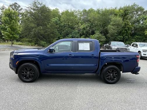 2023 Nissan Frontier SV