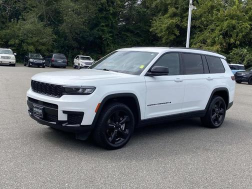 2023 Jeep Grand Cherokee L Laredo
