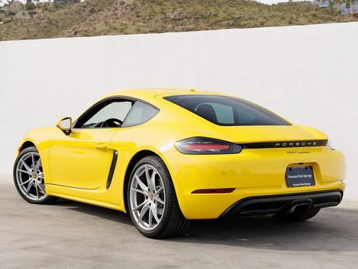 2017 Porsche 718 Cayman 