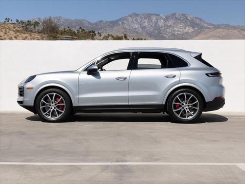 2024 Porsche Cayenne S