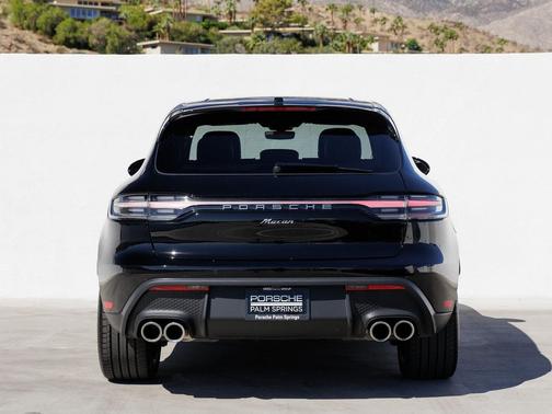 2025 Porsche Macan 