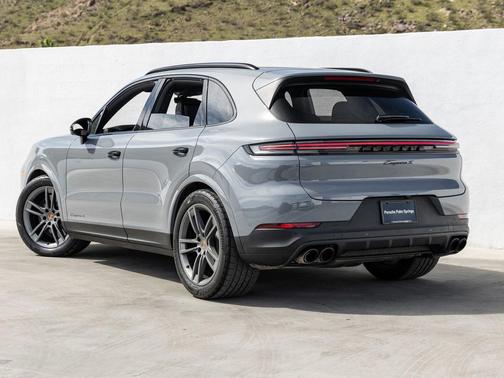 2024 Porsche Cayenne S