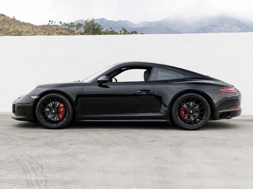 2017 Porsche 911 Carrera GTS