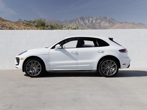 2026 Porsche Macan 