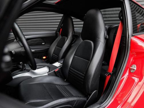 2004 Porsche 911 Carrera 4S