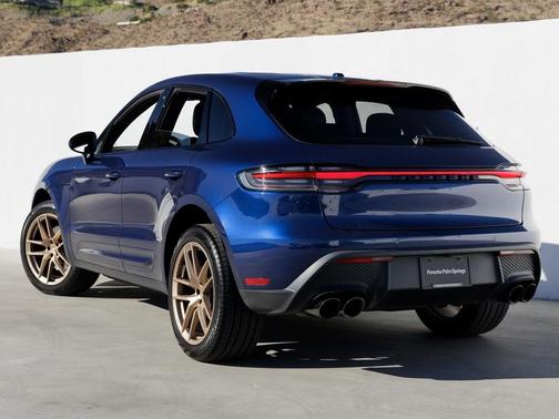 2022 Porsche Macan 