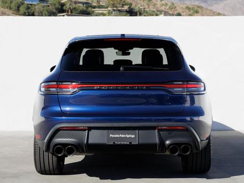 2022 Porsche Macan 