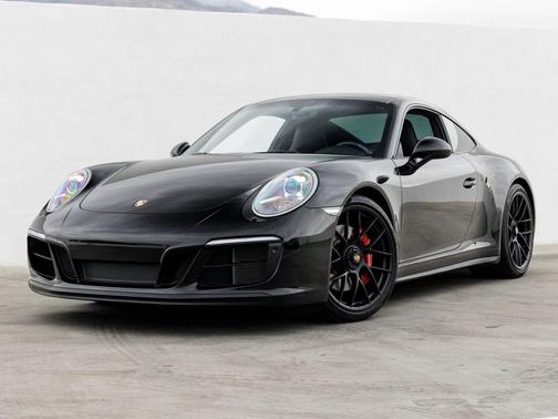 2017 Porsche 911 Carrera GTS