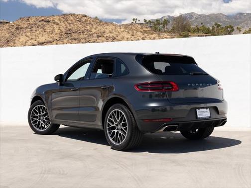 2018 Porsche Macan Base