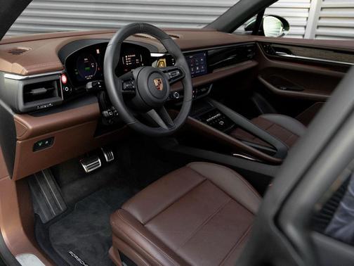 2025 Porsche Macan 4S