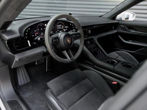 2024 Porsche Taycan Cross Turismo GTS