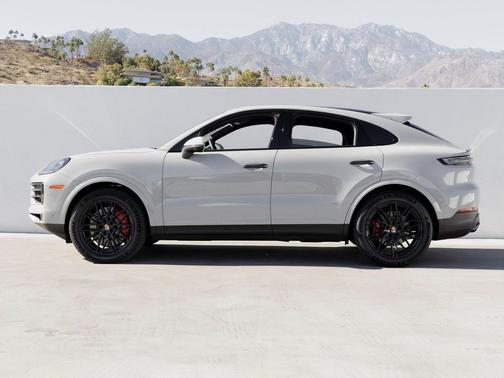 2025 Porsche Cayenne S