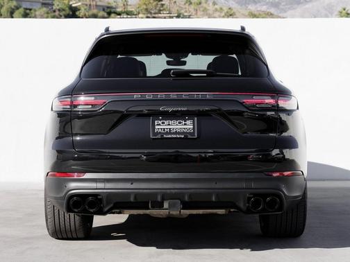 2023 Porsche Cayenne Platinum Edition