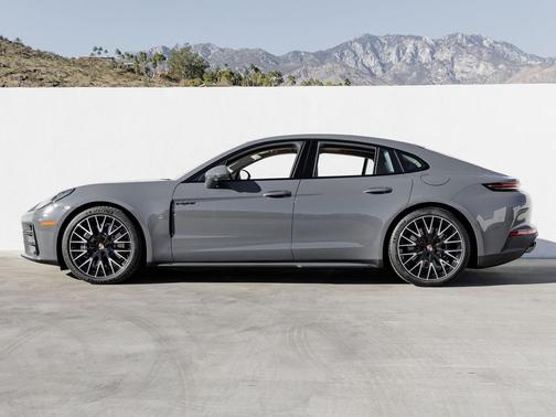 2026 Porsche Panamera 4 E-Hybrid