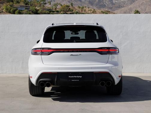 2023 Porsche Macan T
