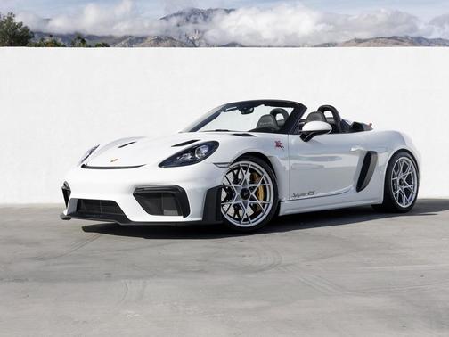 2025 Porsche 718 Spyder RS