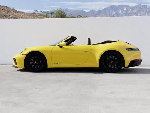 2023 Porsche 911 Carrera 4 GTS