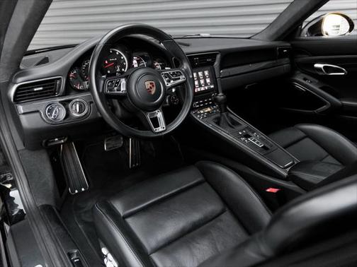 2019 Porsche 911 Turbo S