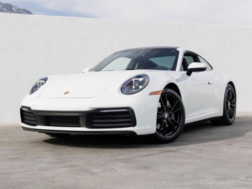 2021 Porsche 911 Carrera