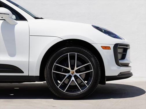 2024 Porsche Macan 