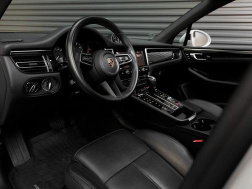 2024 Porsche Macan 