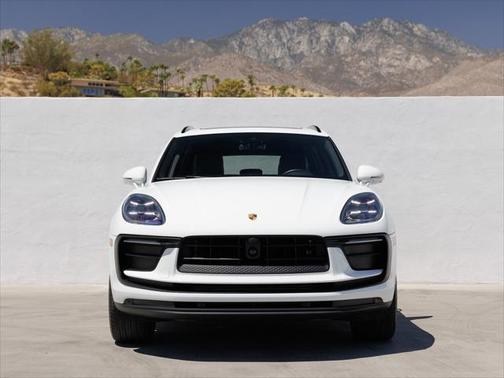 2024 Porsche Macan 
