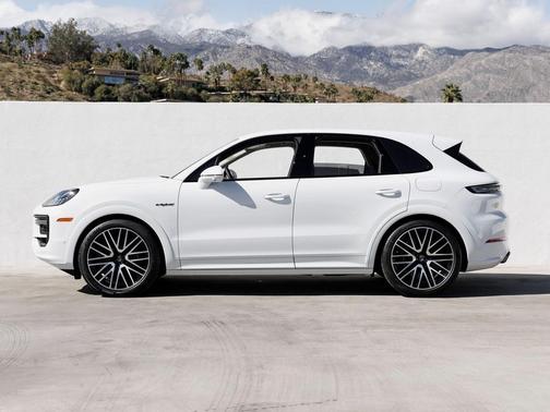 2026 Porsche Cayenne Cayenne Turbo E-Hybrid