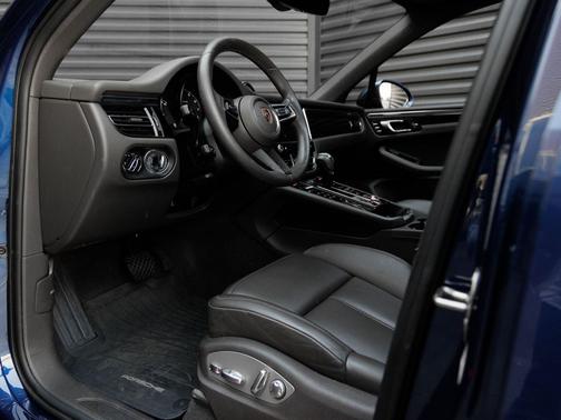 2024 Porsche Macan T