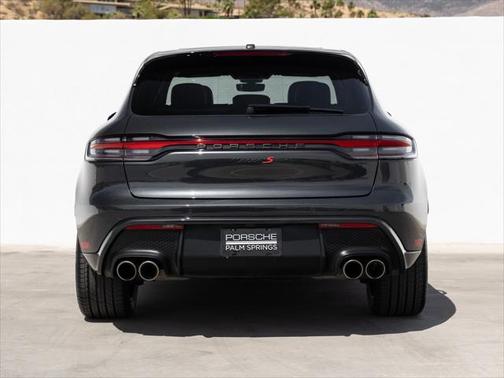 2022 Porsche Macan Base