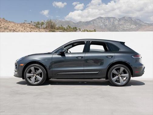 2022 Porsche Macan Base