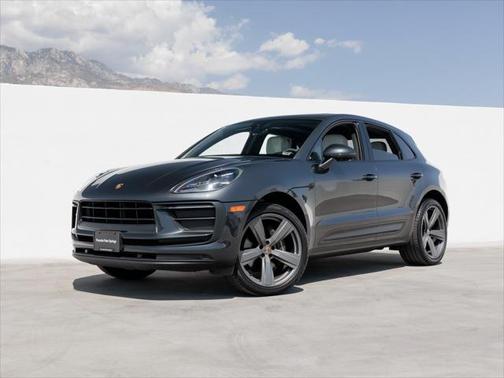 2022 Porsche Macan Base