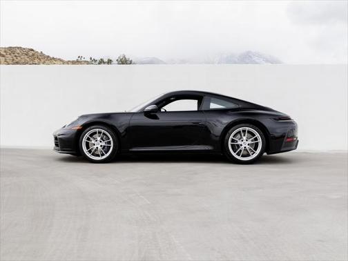 2025 Porsche 911 Carrera