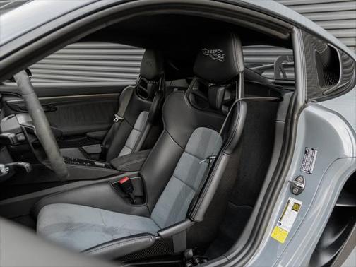2023 Porsche 718 Cayman GT4 RS