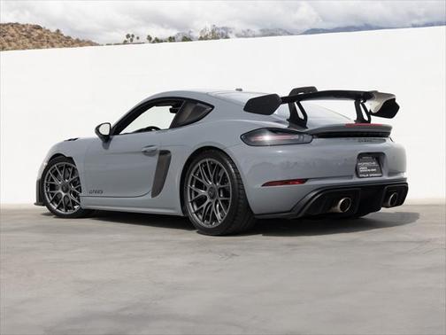 2023 Porsche 718 Cayman GT4 RS