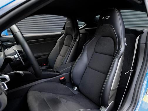 2025 Porsche 718 Cayman GTS 4.0
