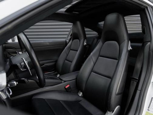 2016 Porsche 911 Carrera