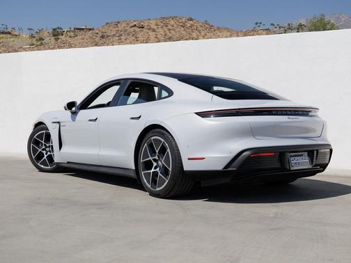 2025 Porsche Taycan 4