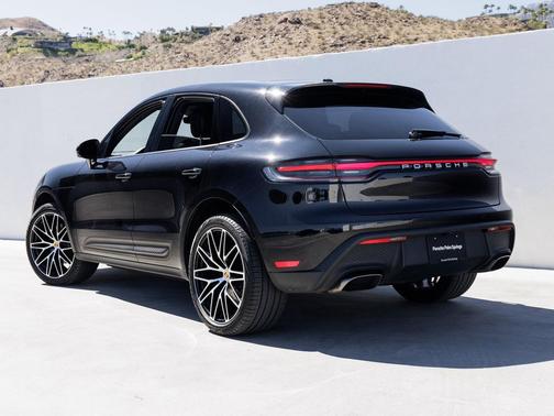 2023 Porsche Macan 